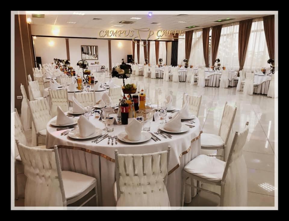 Campus Caffe Mansion Ξενοδοχείο Μπουζάου Εξωτερικό φωτογραφία