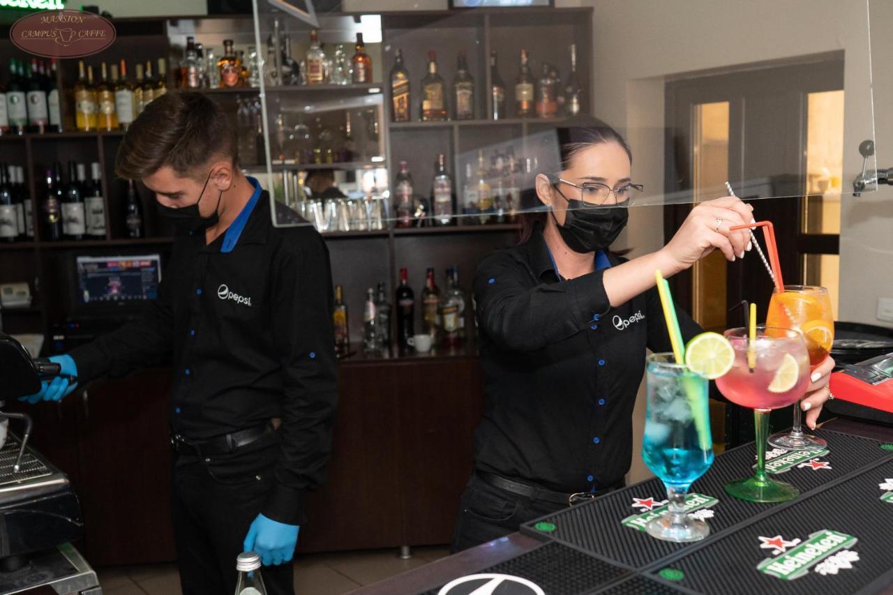 Campus Caffe Mansion Ξενοδοχείο Μπουζάου Εξωτερικό φωτογραφία