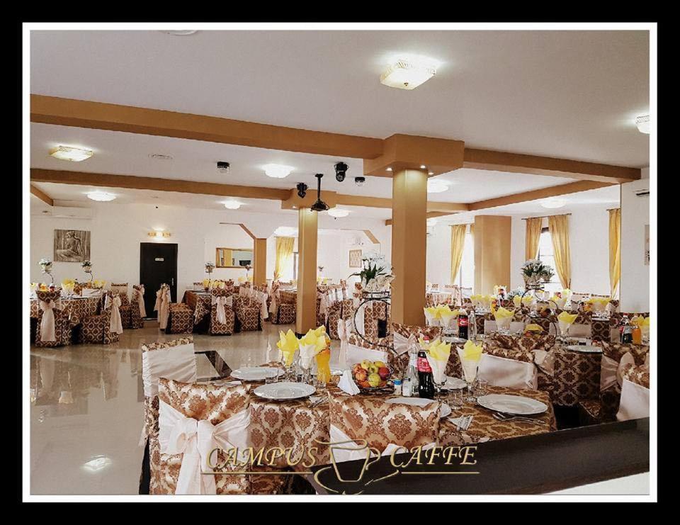 Campus Caffe Mansion Ξενοδοχείο Μπουζάου Εξωτερικό φωτογραφία