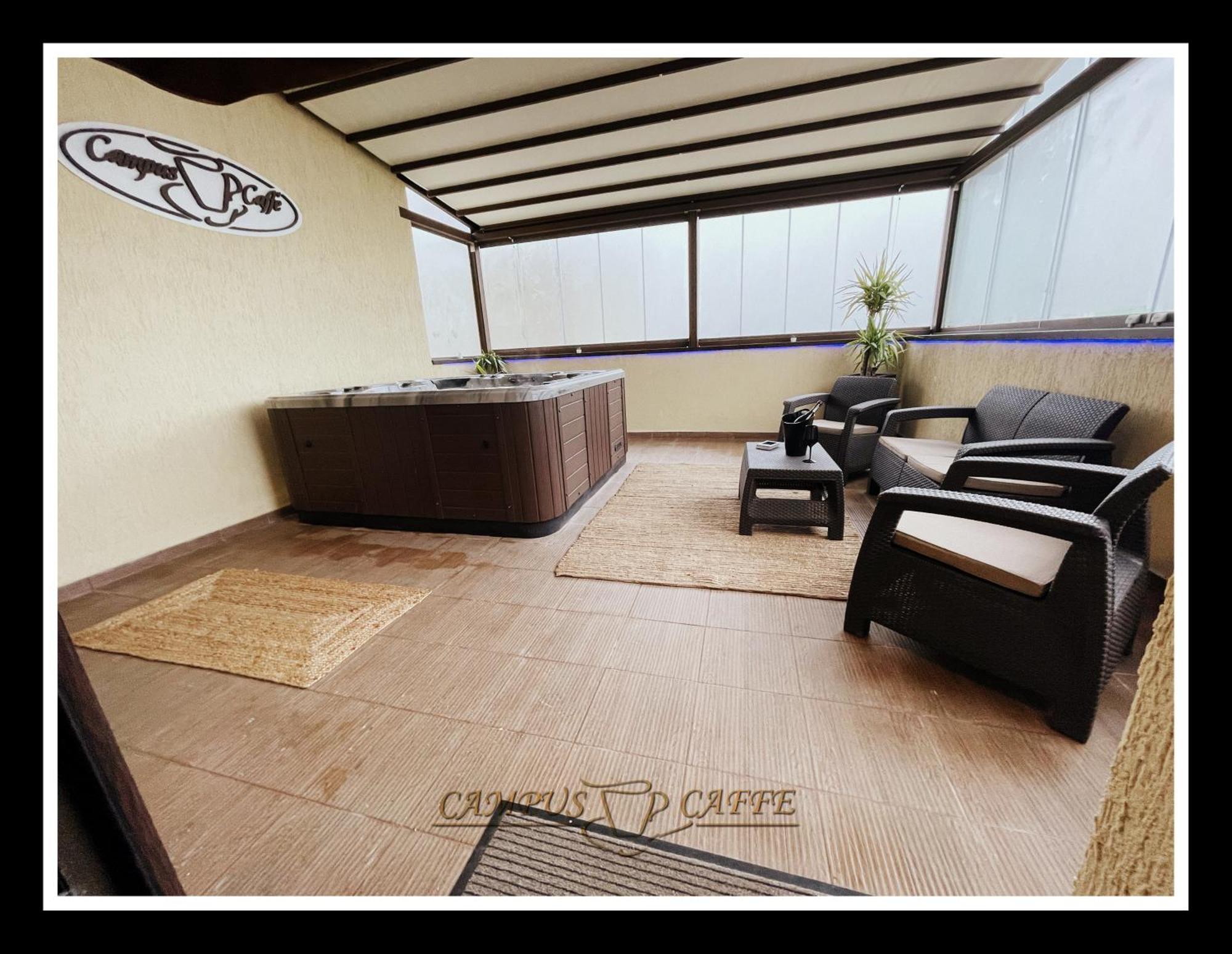 Campus Caffe Mansion Ξενοδοχείο Μπουζάου Δωμάτιο φωτογραφία